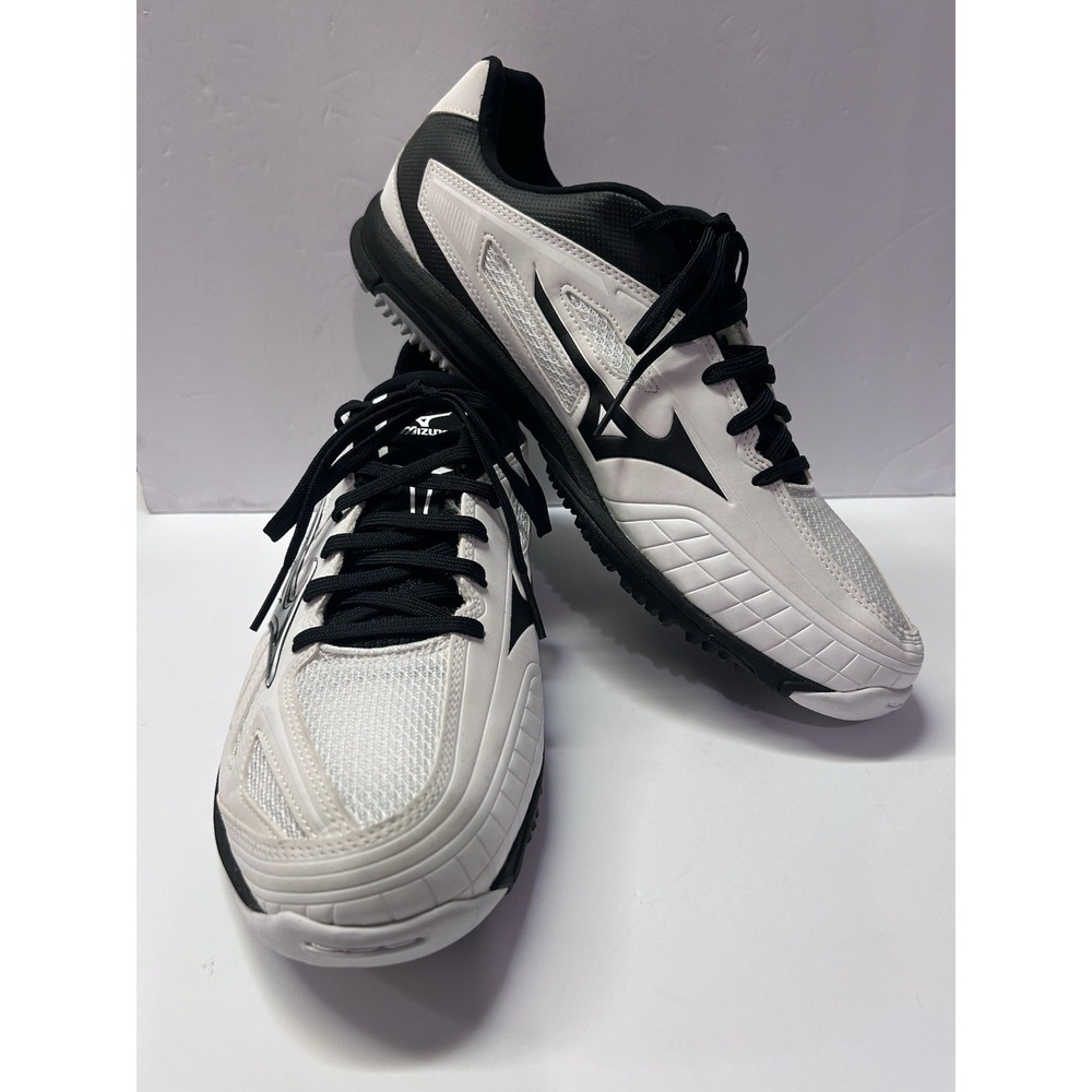 Mizuno Men's Size 13 White Black Athletic Sneakers Gym Workout Casual NWOB